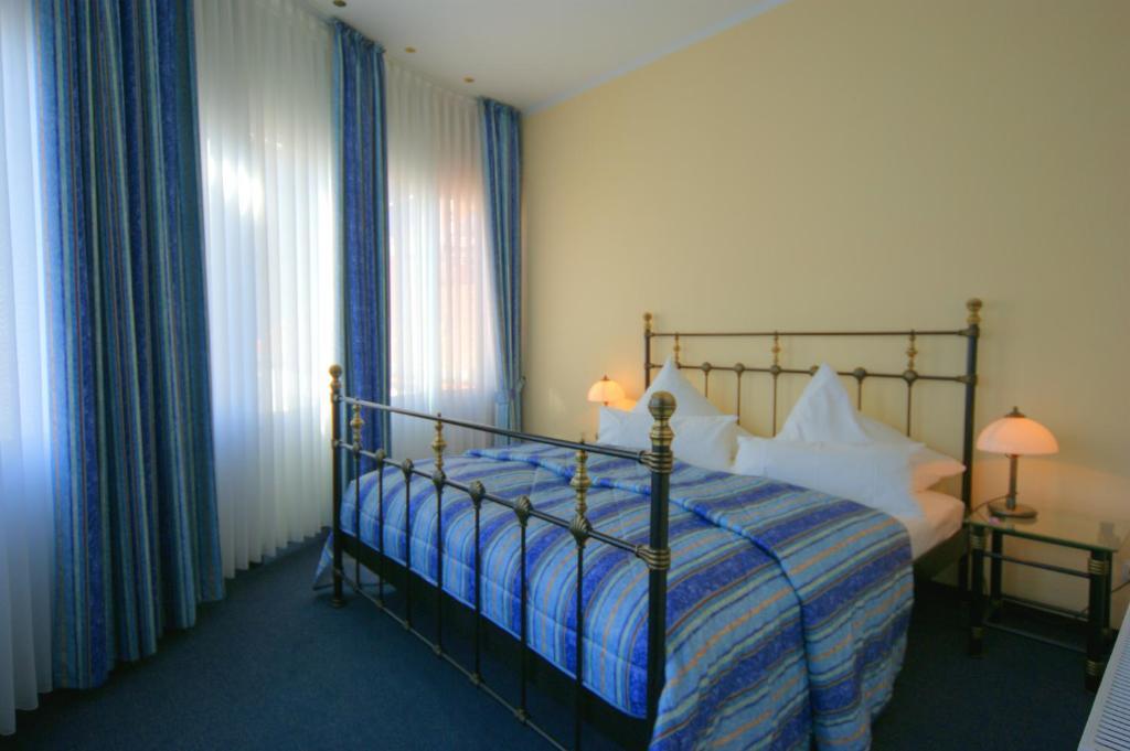 Kurparkhotel Warnemuende Rostock Bilik gambar